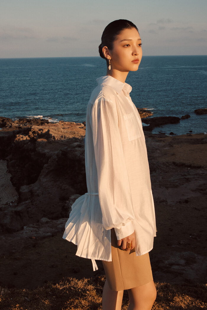 Reina With Pleated Back Shirt - Image 5