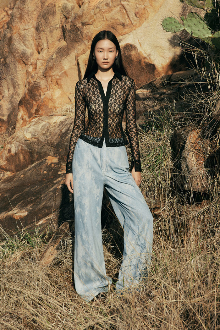 The Emma Stretch-Lace Shirt - Image 2