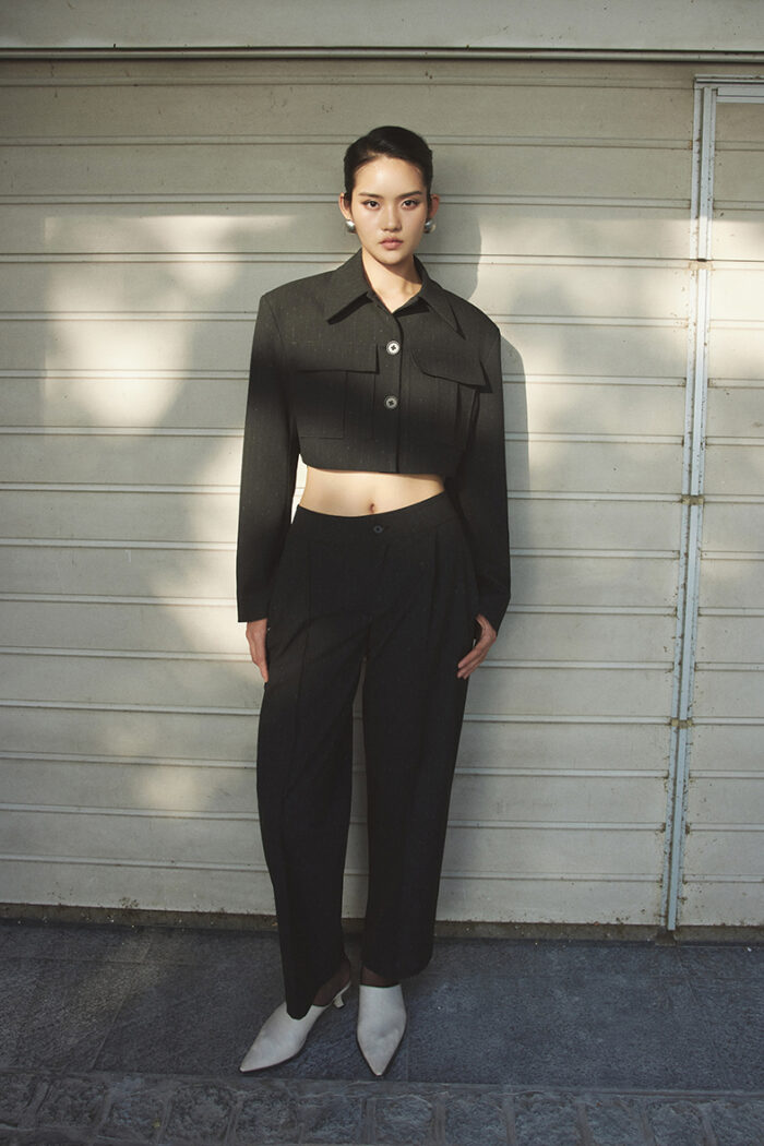 Pleated Wool-Blend Tapered Pants - Image 4